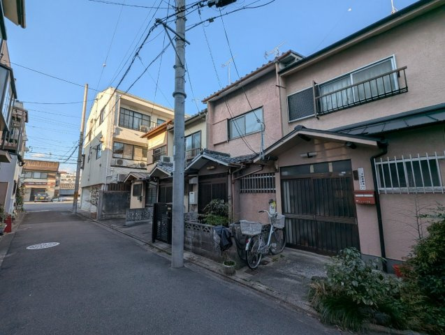 花園猪ノ毛町の前面道路含む現地写真