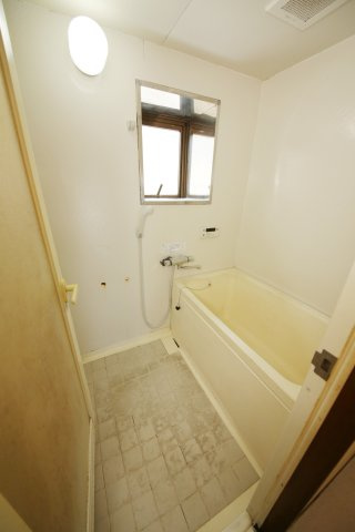 メゾン叶21の浴室