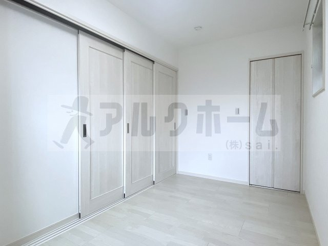 KTIレジデンス八尾の洋室