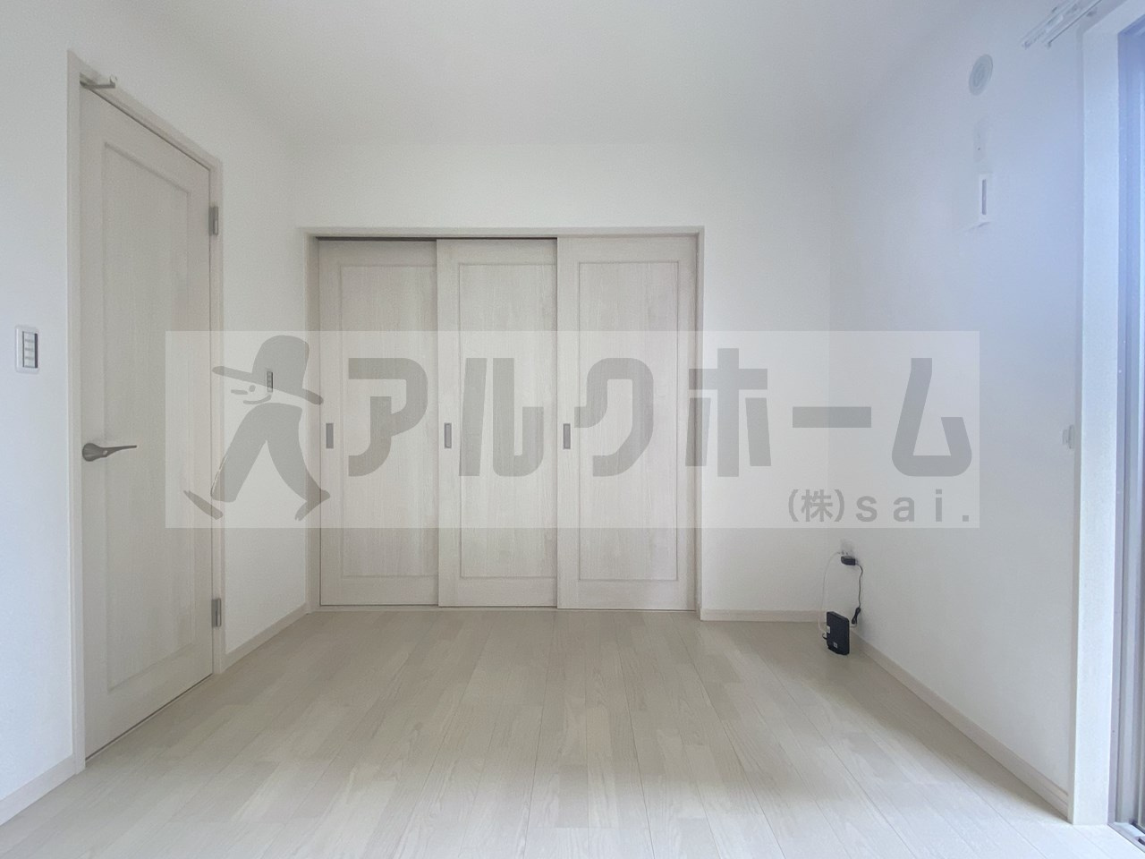 KTIレジデンス八尾の居間・リビング