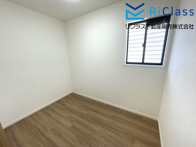 中古戸建　神戸市長田区片山町1丁目7の収納|便利なウォークインクローゼット