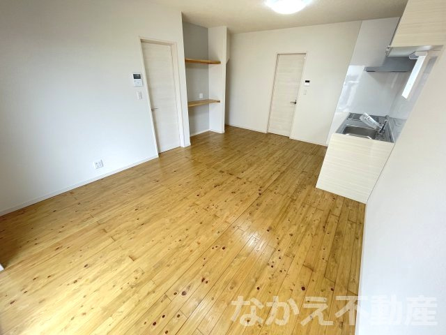 【居間・リビング】 | こちらの居間で趣味の時間をお楽しみください