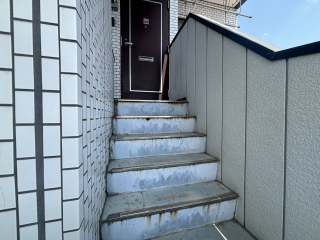 ロックビレッジのエントランス|建物の内部です