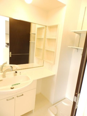 【洗面所】 | アンベリール | 使いやすい洗面所です
