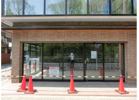 近畿予備校烏丸ビルの外観