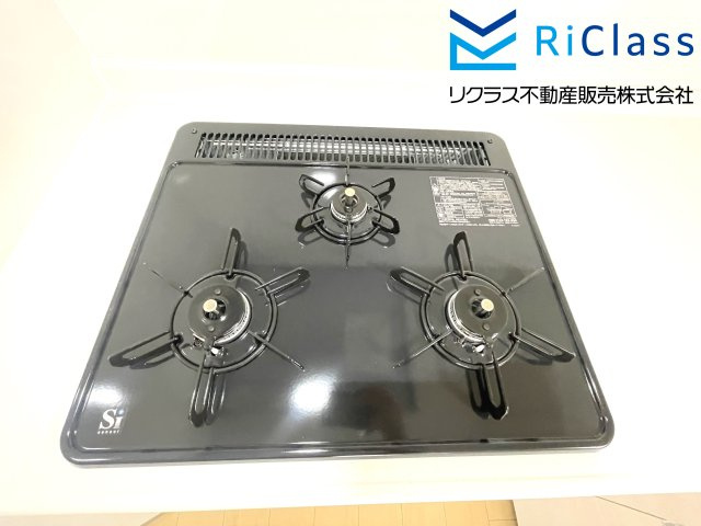 アーバンヒルズ上沢のキッチン|3口コンロです