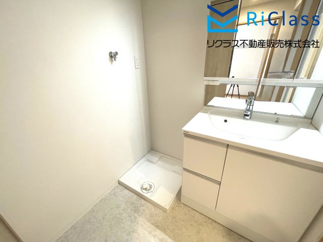 アーバンヒルズ上沢の独立洗面台|独立洗面台です
ランドリースペースあります