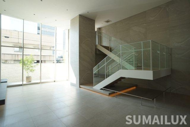 グランドオーク九品寺のロビー