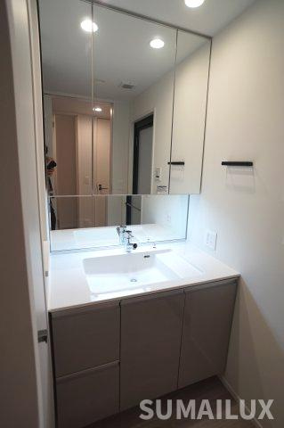 グランドオーク九品寺の洗面所