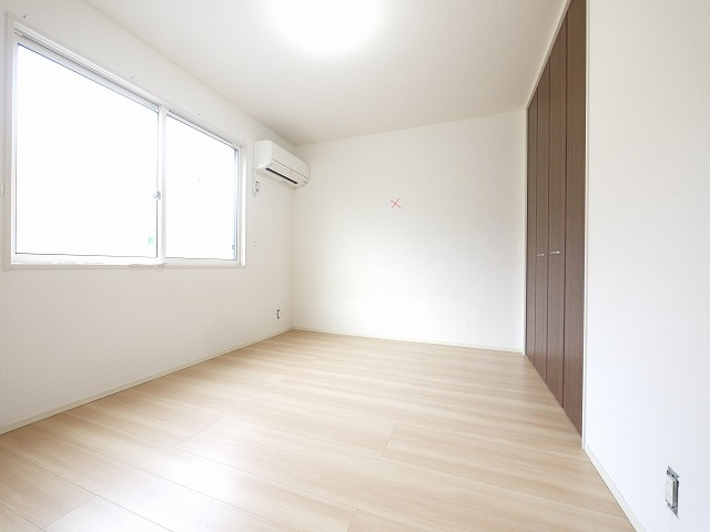 コーラル杉本の洋室|個人の部屋や寝室として使える洋室です