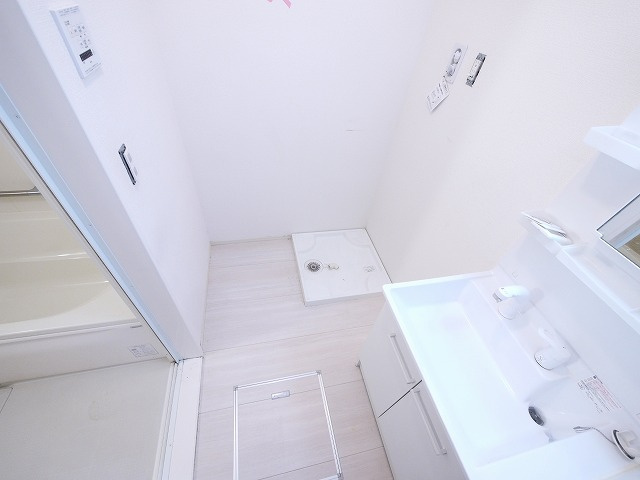 コーラル杉本の洗面所|使いやすい洗面所です