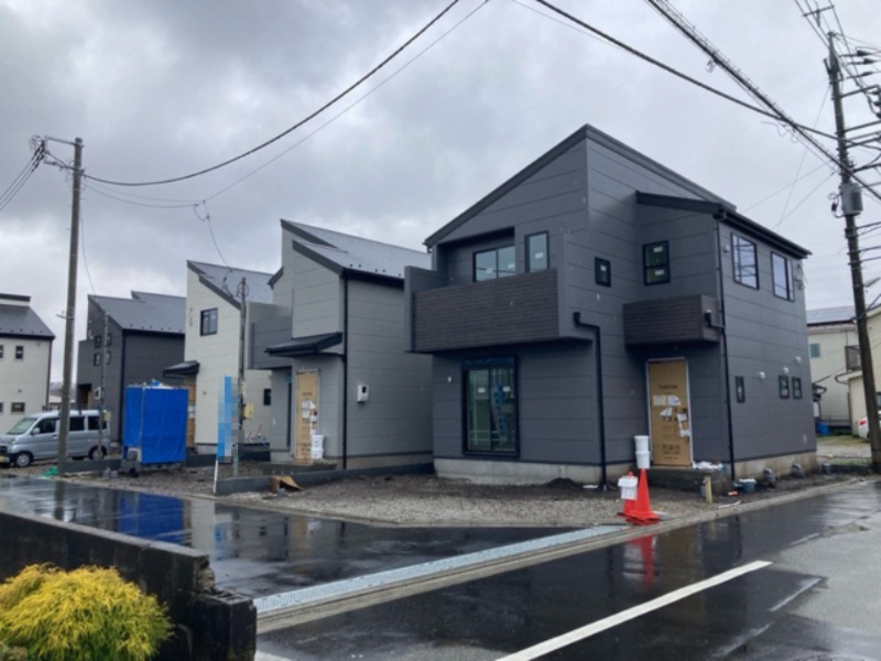 Livele Garden.S　あきる野野辺第5期　全5棟　1号棟の前面道路含む現地写真