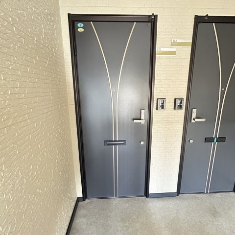 ＬブロードⅠの玄関