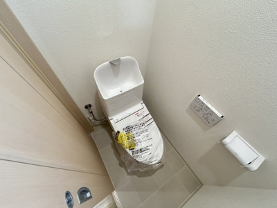 【トイレ】 | 宝塚市高司３丁目中古戸建 | コンパクトで使いやすい１階トイレです