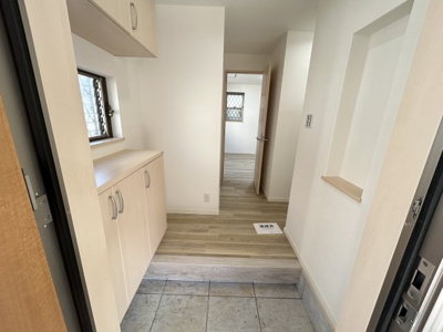 【玄関】 | 宝塚市高司３丁目中古戸建 | きれいな玄関です