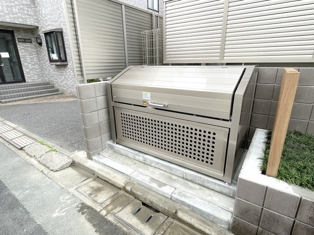 ヘーベルメゾン中村南のその他共用部分|★入居者専用ゴミストッカー★