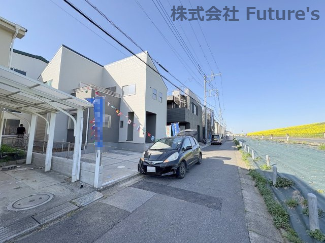 三郷市早稲田7丁目　新築戸建　全1棟の前面道路含む現地写真|前面道路含む現地写真です。