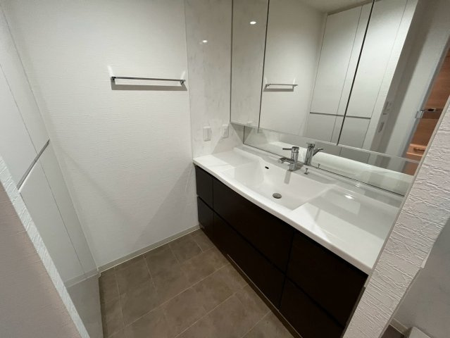 プラウドタワー住吉の洗面所