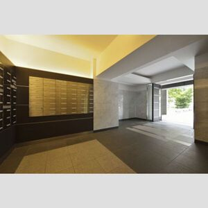 ＳＹＮＥＸ　ＨＯＮ－ＫＯＭＡＧＯＭＥのエントランス