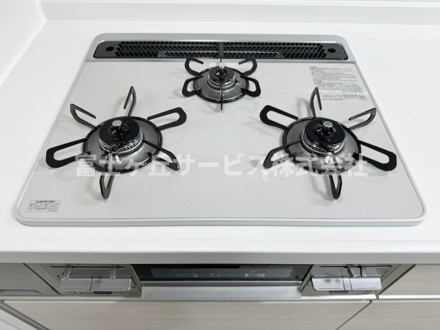 【その他】 | 静岡市葵区平和1丁目 中古戸建て | 3口コンロがあります