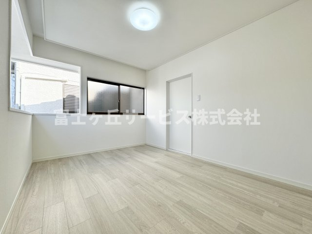 【洋室】 | 静岡市葵区平和1丁目 中古戸建て | 6.0帖の洋室です