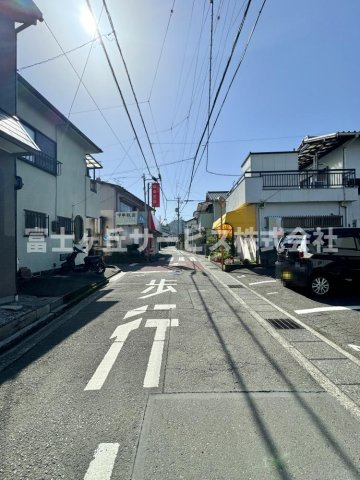 【前面道路含む現地写真】 | 静岡市葵区平和1丁目 中古戸建て | 前面道路含む現地写真です