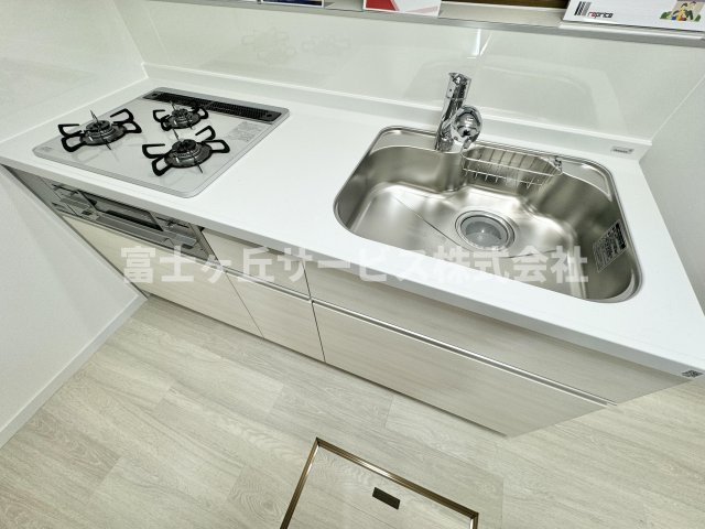 【キッチン】 | 静岡市葵区平和1丁目 中古戸建て | リフォーム新品交換済みのキッチンです