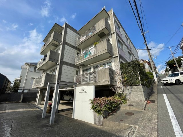 ヴィユー歌敷山