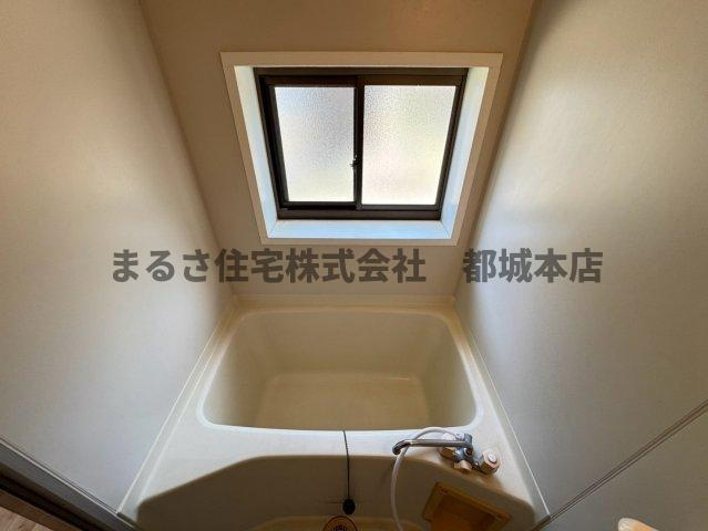 ナ・ルーチェ都原の浴室