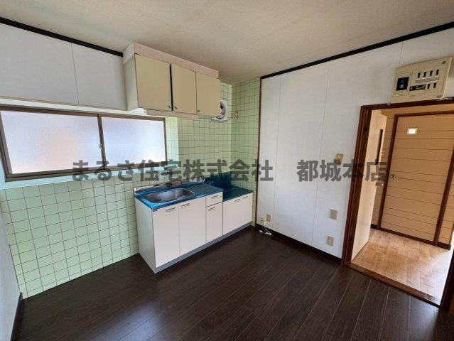 ナ・ルーチェ都原の居間・リビング