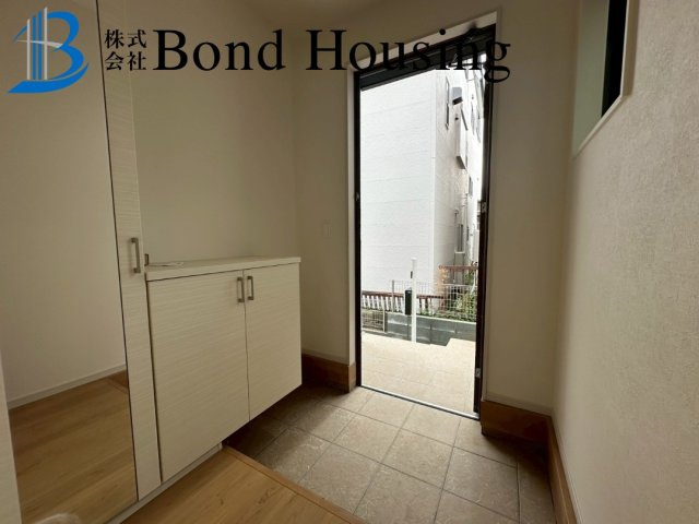 神戸市垂水区星が丘２丁目の新築一戸建の玄関