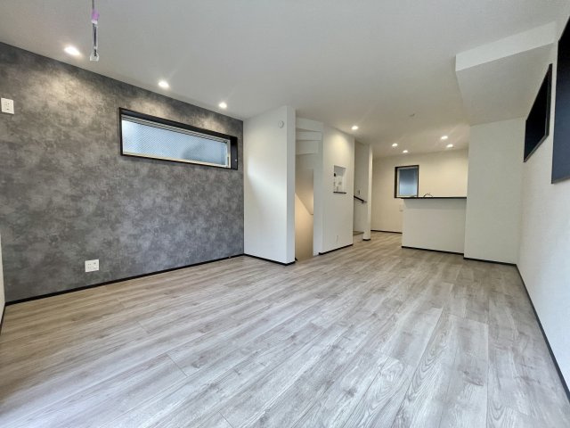 ＜LIBERi リーベリー＞練馬区中村北1丁目　利便×快適　限定1棟