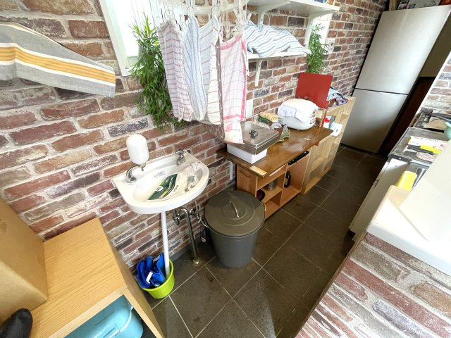 粟生野貸事務所の設備