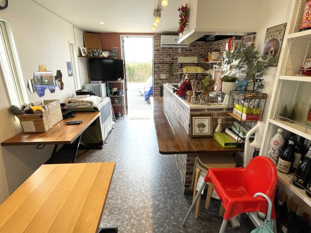 粟生野貸事務所の内装