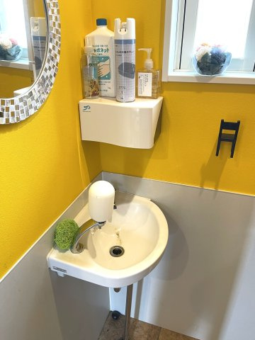 粟生野貸事務所のトイレ