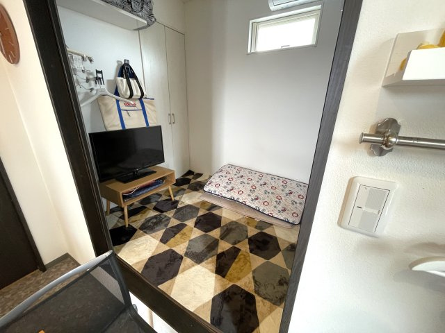 粟生野貸事務所の内装