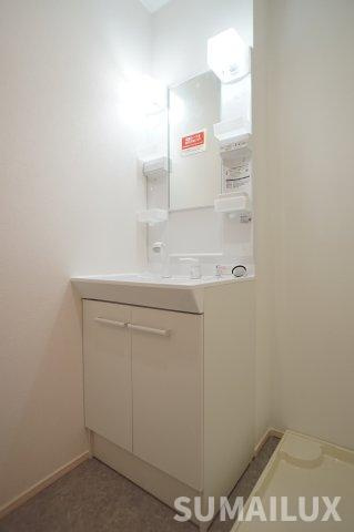 熊本市西区二本木４丁目のアパートの独立洗面台