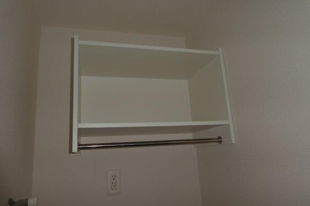 ミットアロウズの洗面所|洗濯機上棚