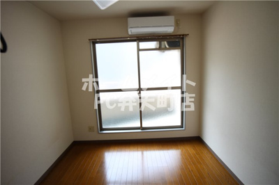 【寝室】 | ハイネス磯路 | ゆとりの広さです