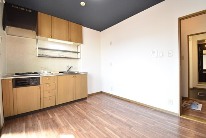 コウジィーコート前川の居間・リビング