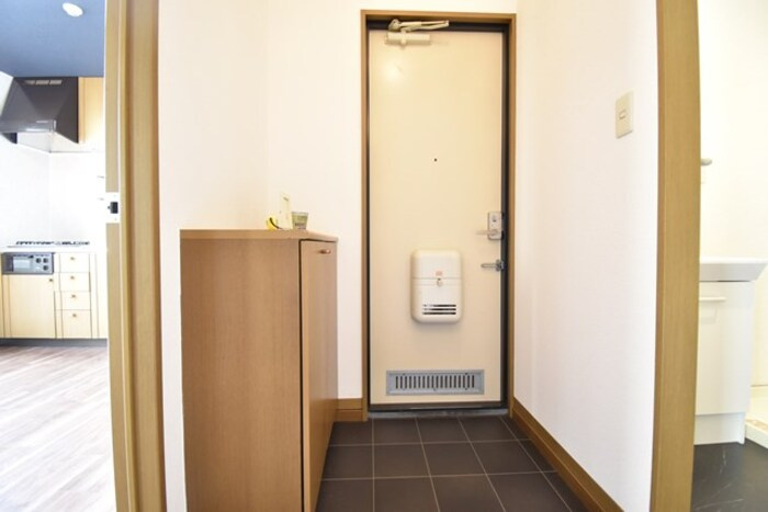 コウジィーコート前川の玄関