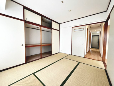 【収納】 | ローレルスクエア和泉中央B棟 | 「急に物件が見たくなったけど、予約がいっぱい…？」そんな時も心配いりません！当日いつでも大歓迎です♪