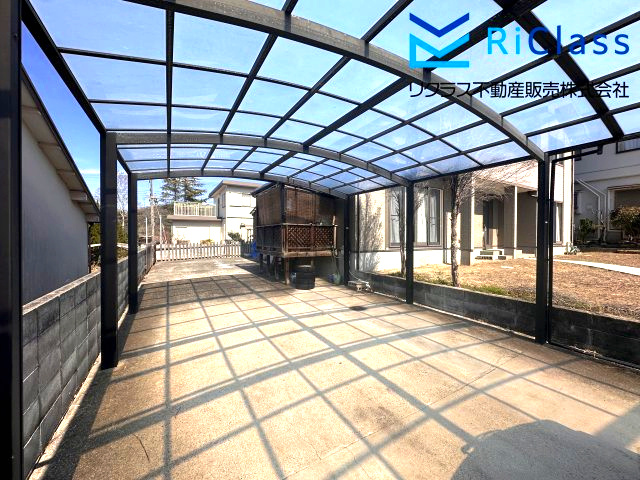 中古戸建　神戸市北区道場町生野の駐車場|駐車スペースは最大7台駐車可能です