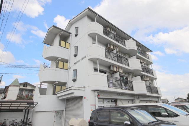 アイリスハイツ2号館の外観