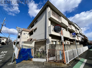 三興マンションの外観