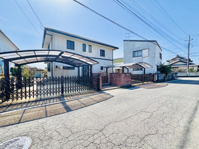 高崎市筑縄町の前面道路含む現地写真|閑静な住宅街で、駐車が苦手な方にもおススメ◎