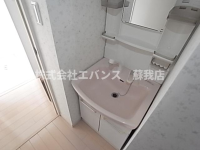 【独立洗面台】 | 栗林第7ビル | 朝の支度にも助かる、独立の洗髪洗面化粧台