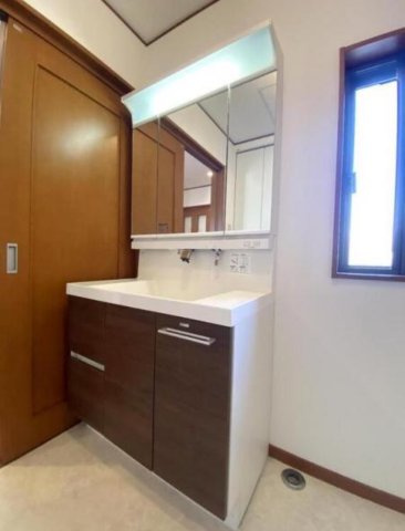 厚木市関口 サウナ付き戸建ての独立洗面台