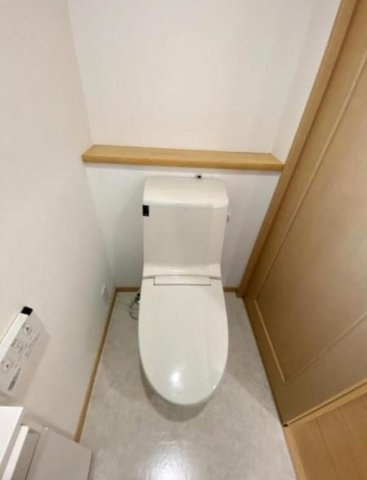 厚木市関口 サウナ付き戸建てのトイレ