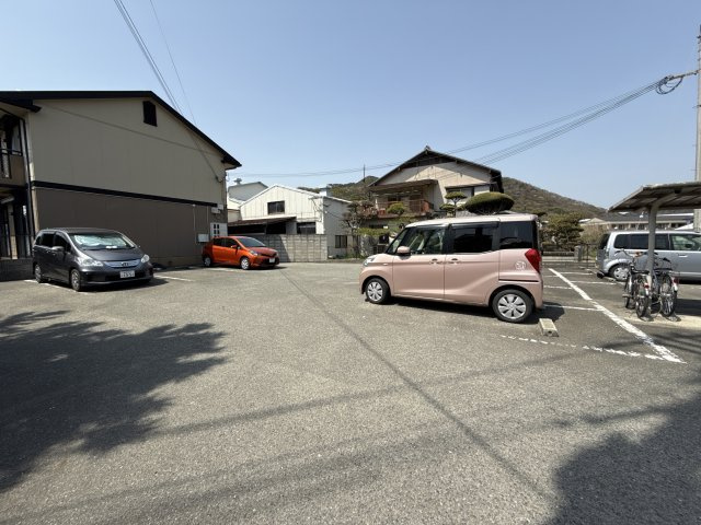 スカイハイツの駐車場